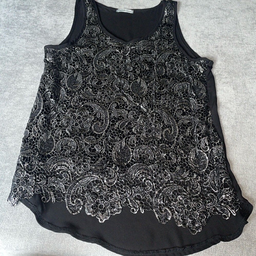 Charlotte Russe Wome’s Detailed Tank Top
